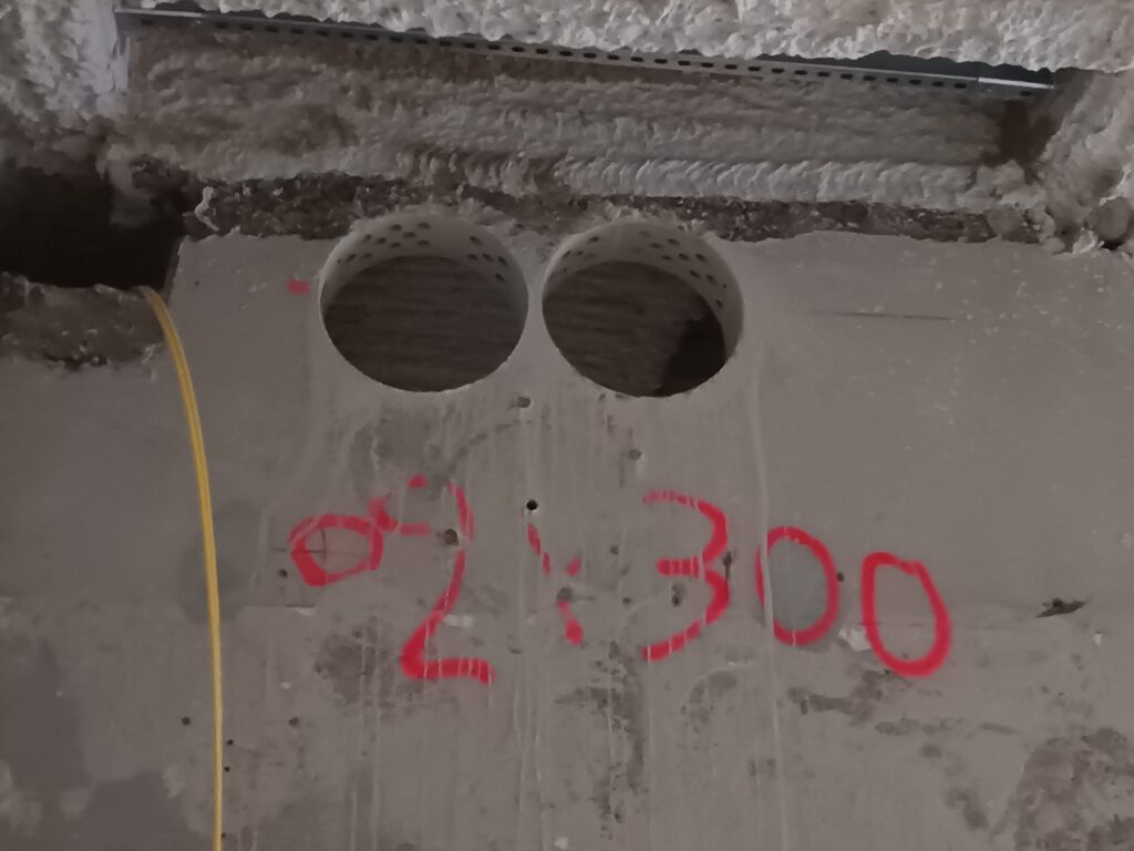 Paar ausgeführter Kernbohrungen